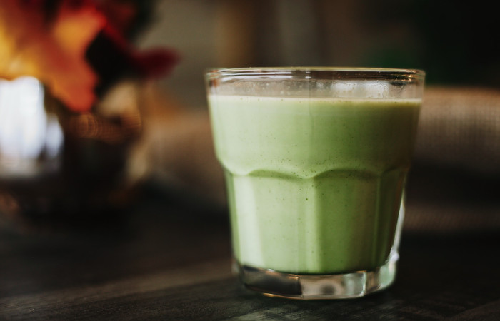 Power Up With This Avocado-Banana Smoothie